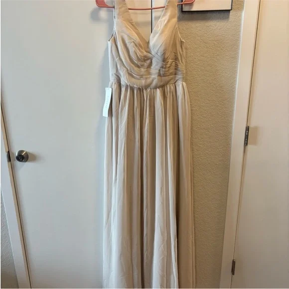 NWT AZAZIE Elegant Bridesmaid/ Prom V-Neck Dress in Frost - Picture 2 of 5